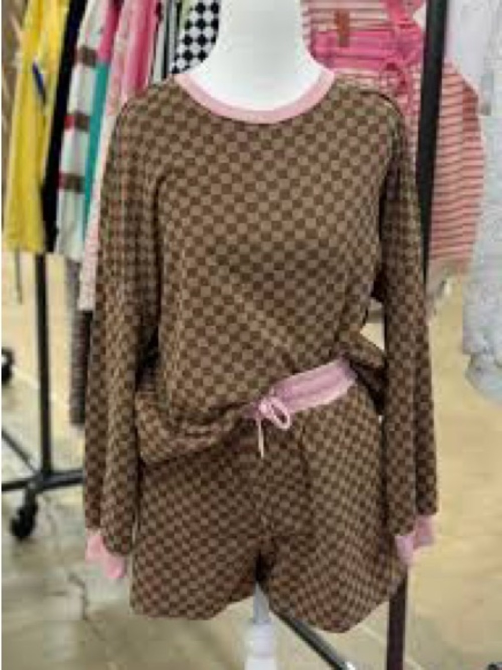 Boutique Apple Boulevard checkerboard Pink & Brown Lounge Set NWOT Med - Picture 2 of 7